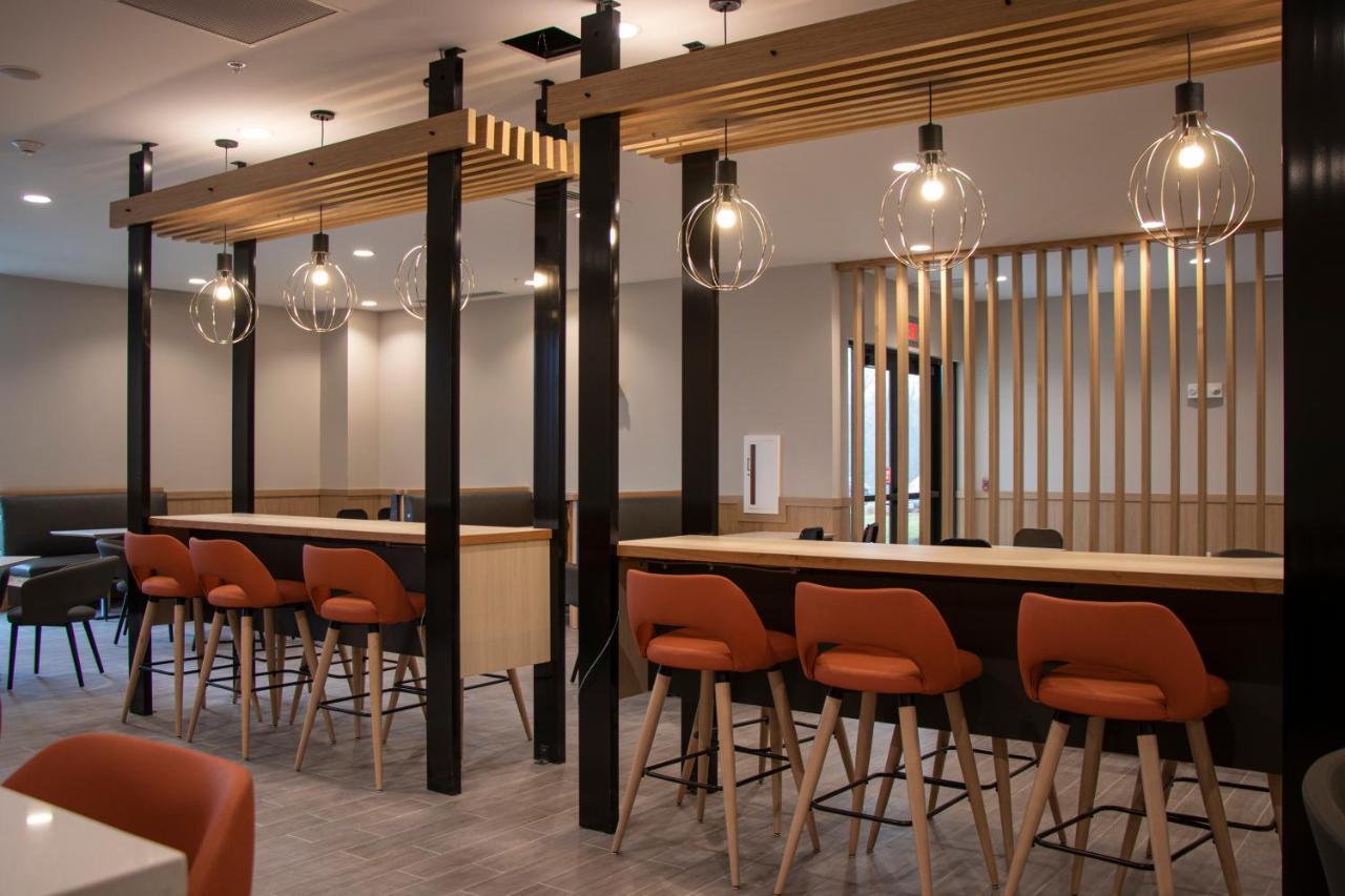 Hotel - Kansas - Northeast By Ihg Kansas City