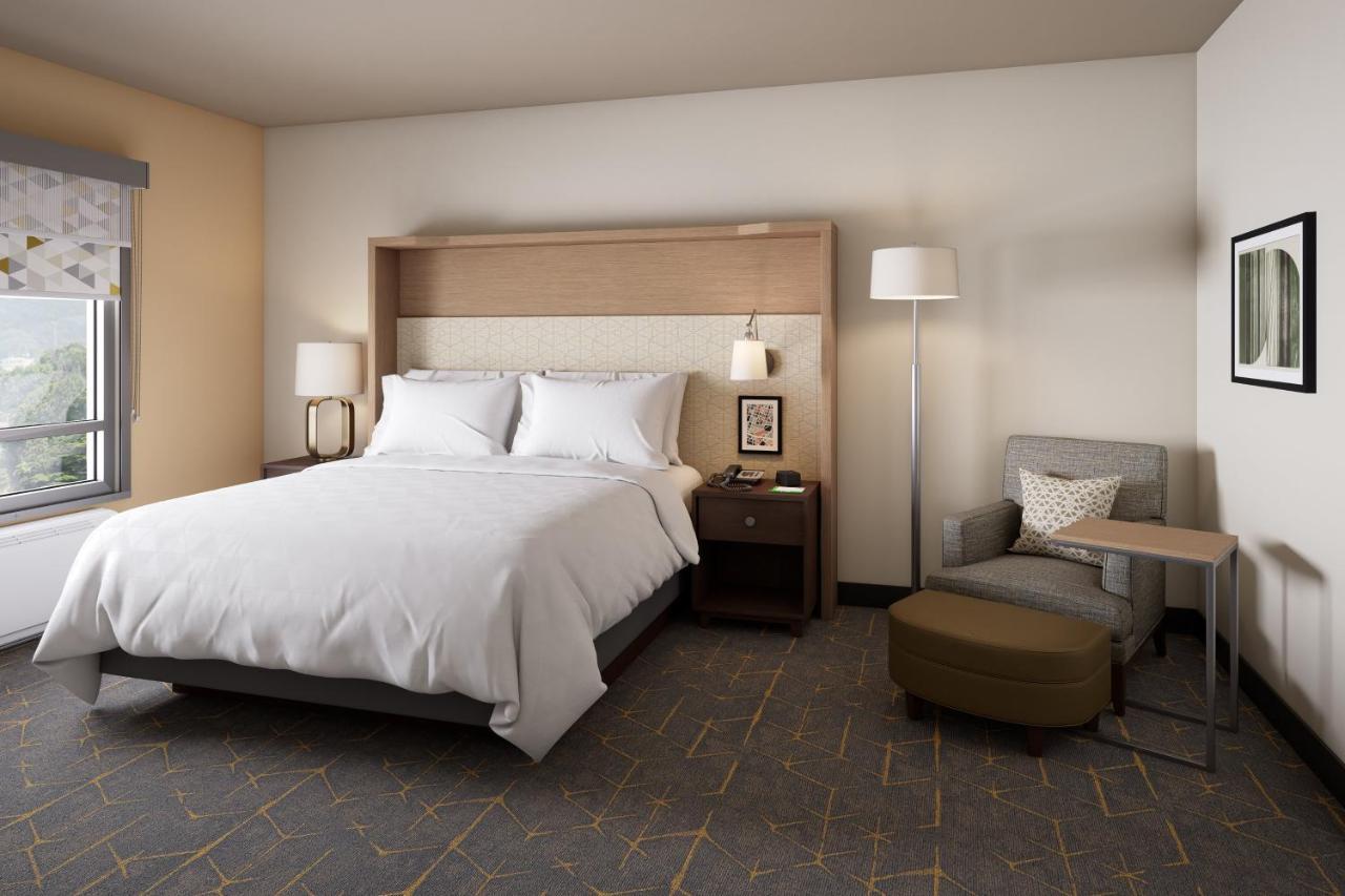 - Kansas - Northeast By Ihg 3*